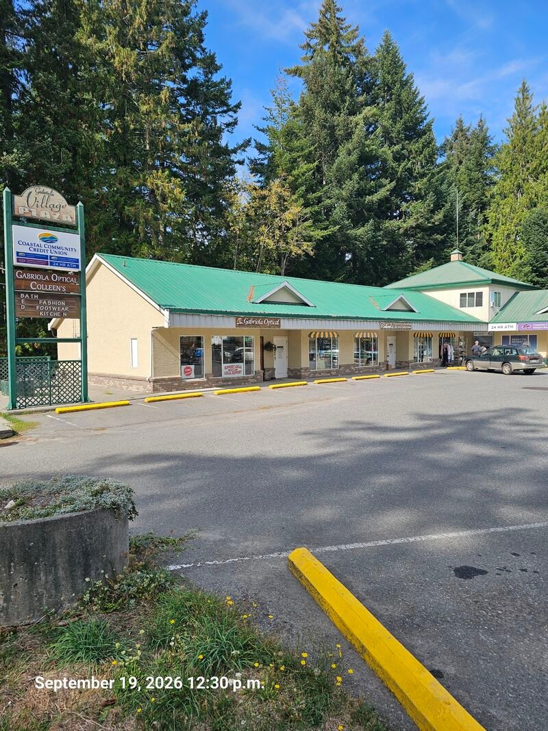 Gabriola Village Plaza, home to Gabriola Optical